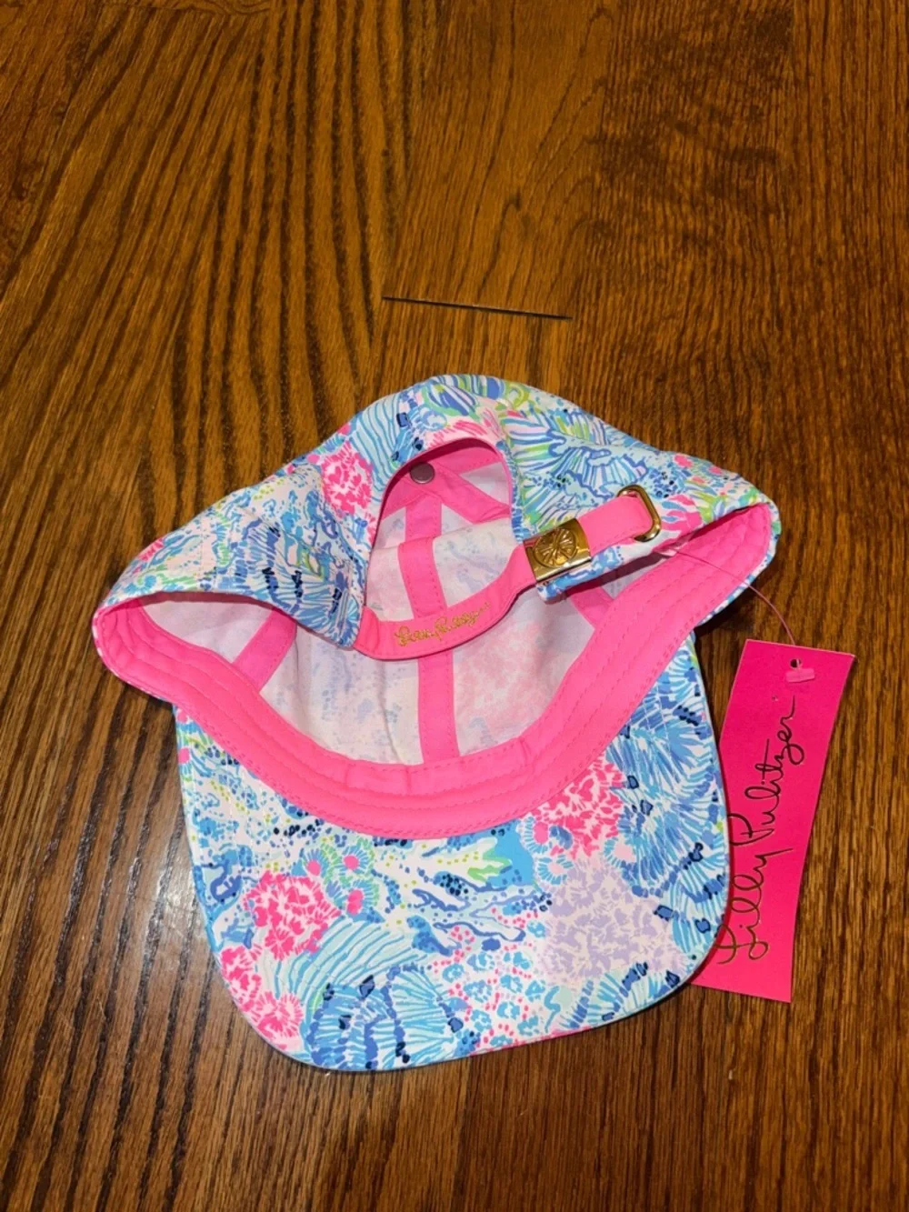 Lilly Pulitzer Run Around Hat in print multi sink or swim NWT RARE!